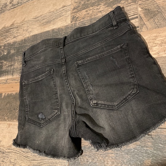 High Rise Express Shorts - Picture 3 of 4